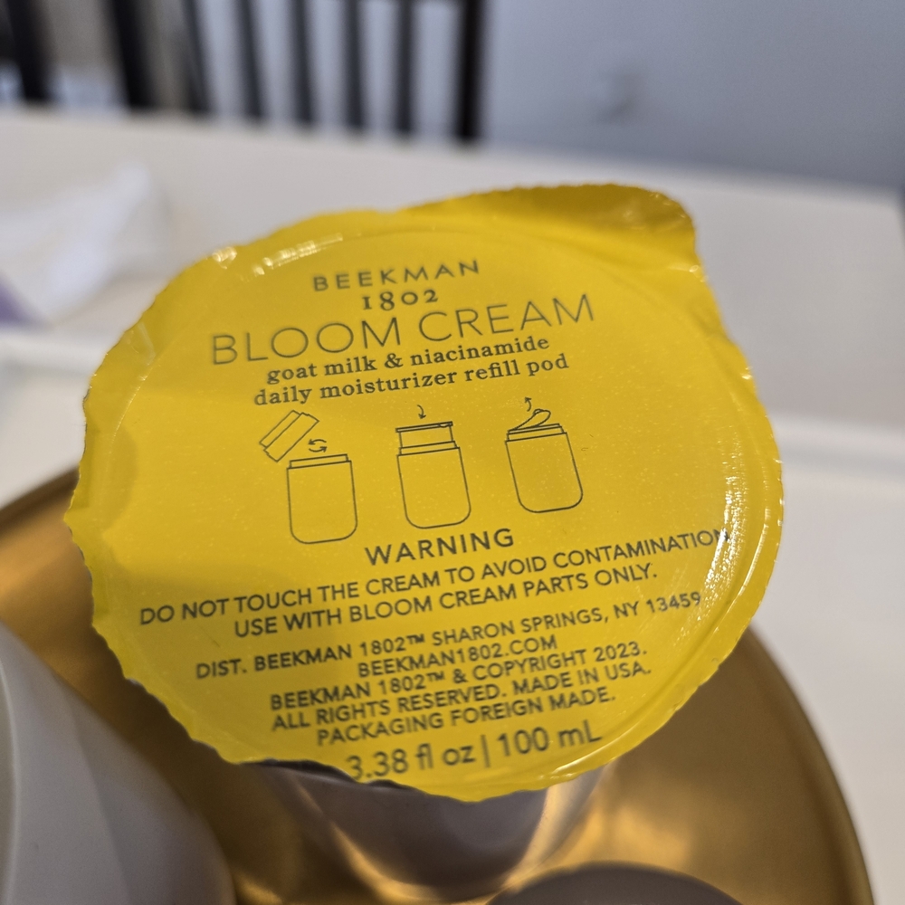 Authentic Beekman 1802 skincare bundle - Picture 3 of 3